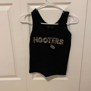 Hooters size small black tank